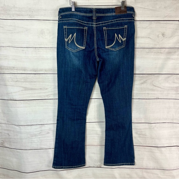 Maurices Straight Leg Jeans. Sz. 9/10. X-Short. - Picture 2 of 6